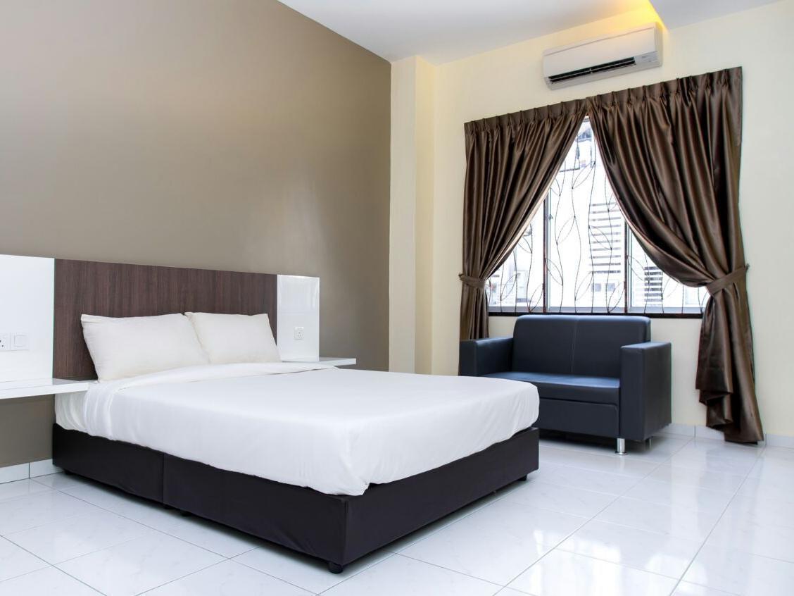 Ample Hotel Skudai Exterior foto